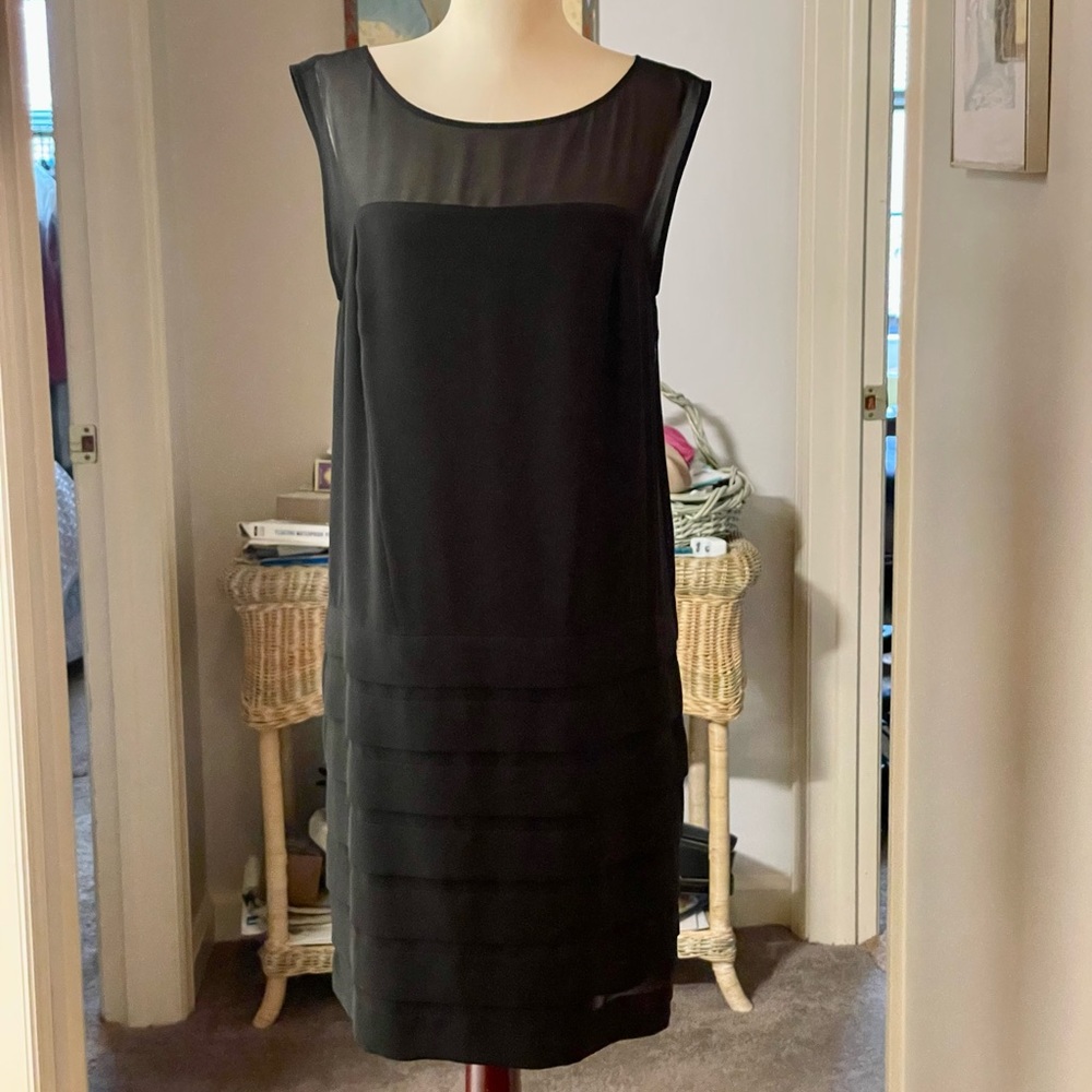 Ann Taylor Sleeveless Black Sheath Cocktail Dress Size 8 - Excellent Condition